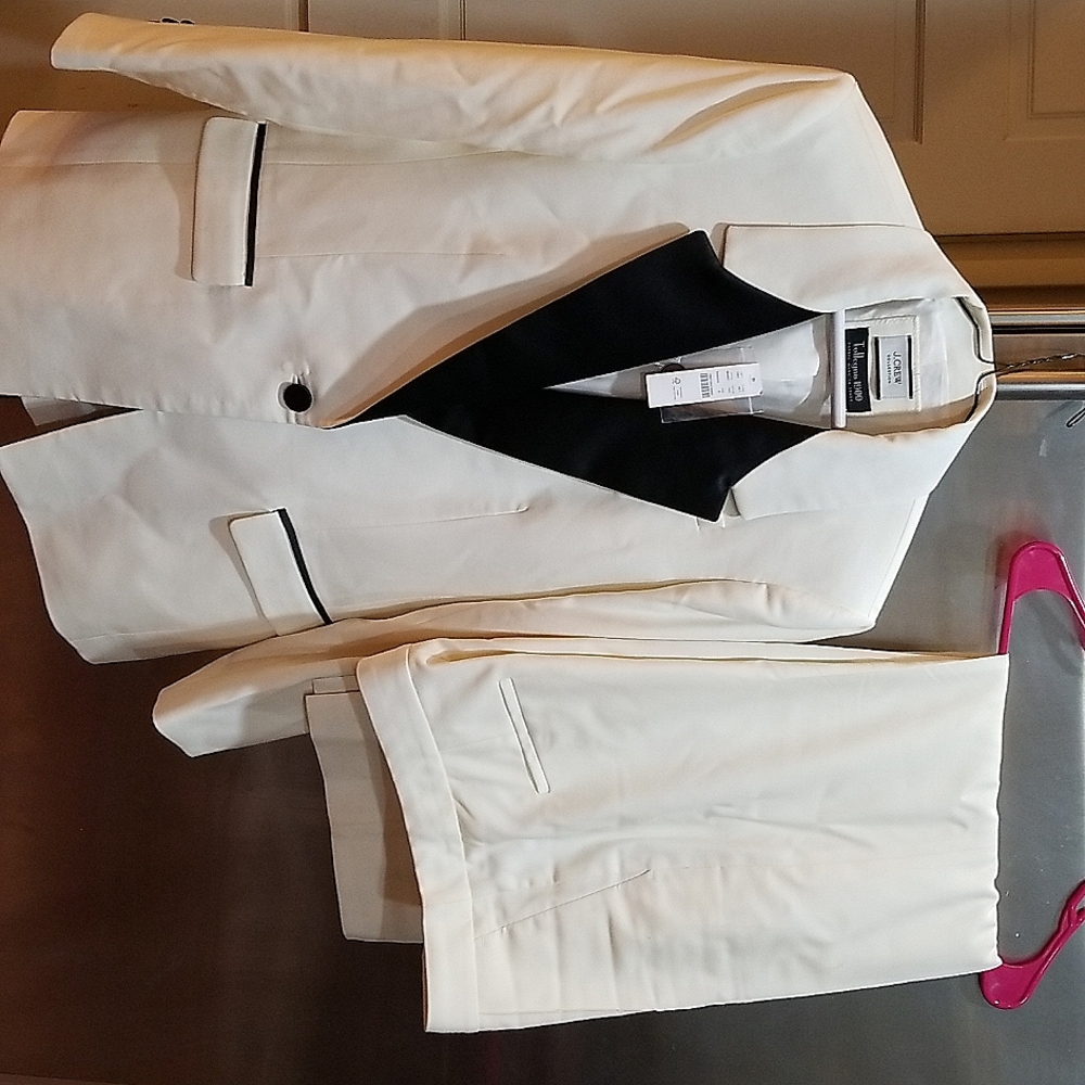 J Crew Collection suit. Tollegno 1900 wool fabric 8 jacket, 6 pants